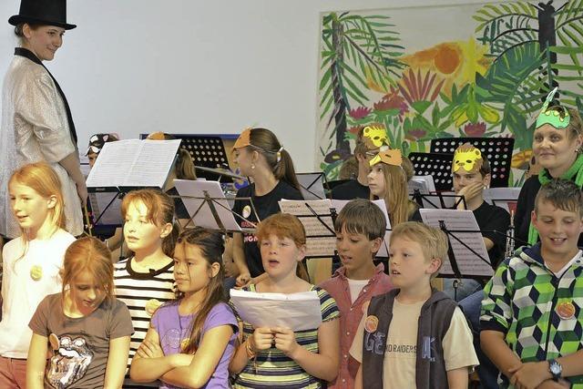 Fagott und Saxophon brllen im Zoo-Orchester
