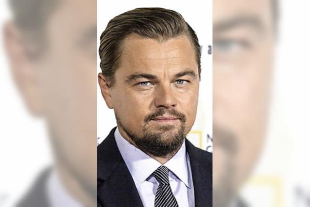 Leonardo DiCaprio gibt Geschenke zurck