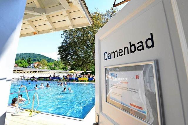 Online-Petition will mnnliches Personal wieder aus dem Damenbad verbannen