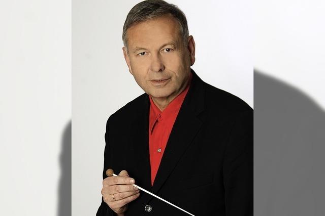 Gregor Mais fhrt in das Konzert des Pianisten Wolfram Lorenzen in Wehr ein