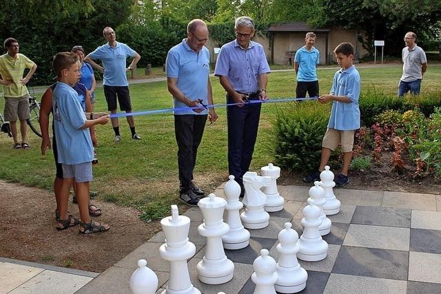 Schachspielen im Freien