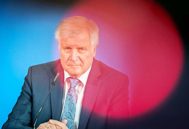 Bundesminister fr Inneres, Heimat und...d in bestimmter Form wieder einfhren.  | Foto: Kay Nietfeld (dpa)