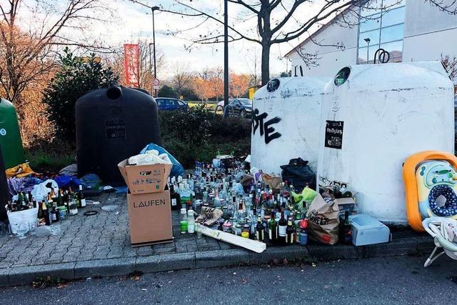 Brger rgern sich ber vermllte Glascontainer