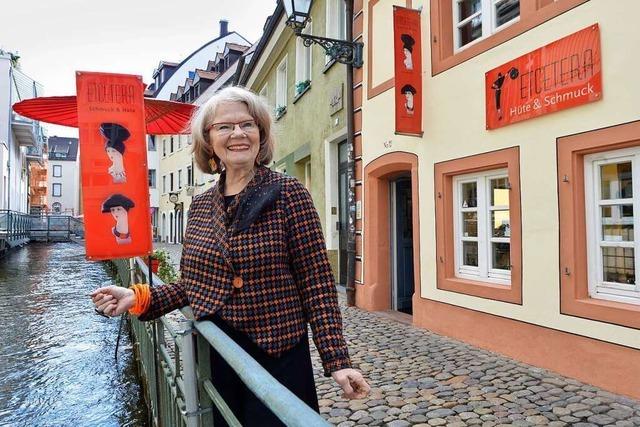 Maureen Winterhager (73) verkauft in ihrem Laden 