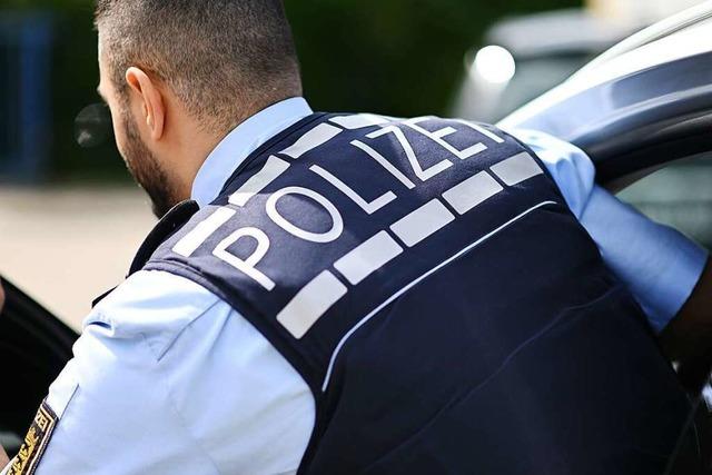 Jugendlicher tritt Mann im Lrracher Aichelepark ins Gesicht