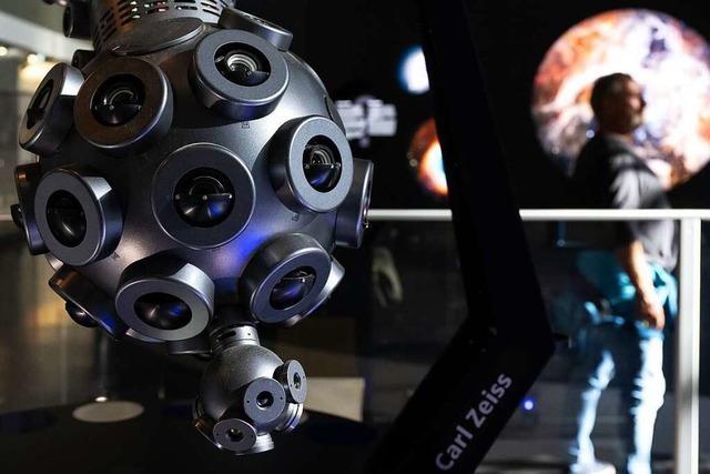 100 Jahre Planetarien: Staunend zu den Sternen schauen