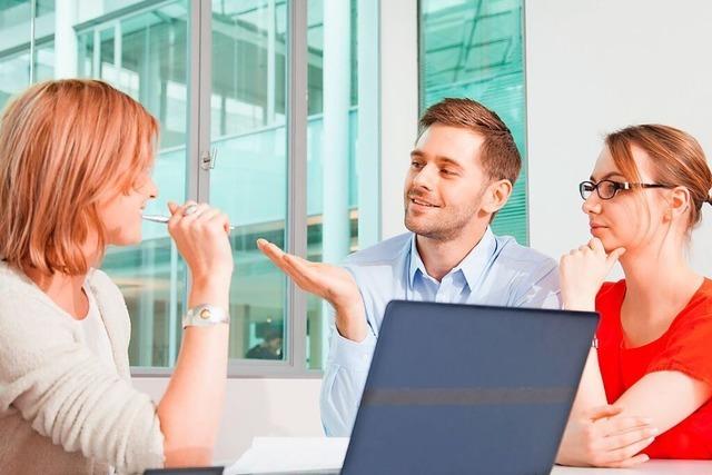 Mchtiger als Worte: Warum Krpersprache im Job wichtig ist