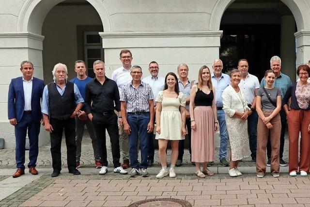 Neun Schopfheimer Gemeinderte mit zusammen 145 Jahren Ratserfahrung werden verabschiedet