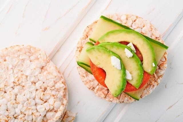 Wie macht man Reiswaffeln zu einem leckeren Snack?