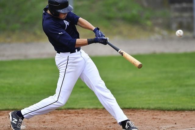 Baseballer am Abschlag