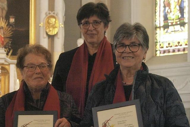 Ehrungen fr drei verdiente Sngerinnen
