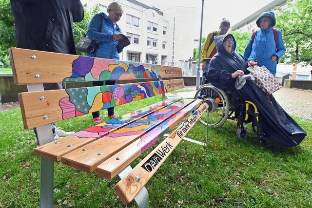 Wie bunte Bnke gegen Ausgrenzung zum Dialog ber Inklusion einladen sollen