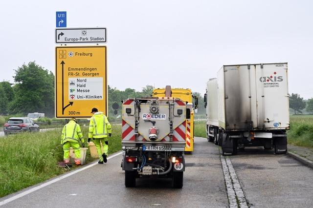 Tdlicher Unfall auf der B3 bei Freiburg: Auto hatte nur fnf Sitzpltze