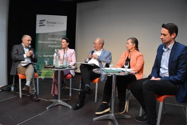 Eine Podiumsdiskussion der Europa-Union debattiert die verstrkten Grenzkontrollen