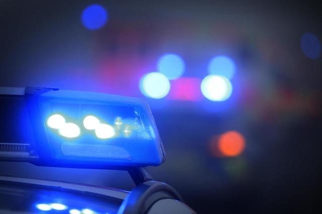 Unbekannter stiehlt Radlader in Laufenburg und stellt ihn im Wald bei Hnner ab