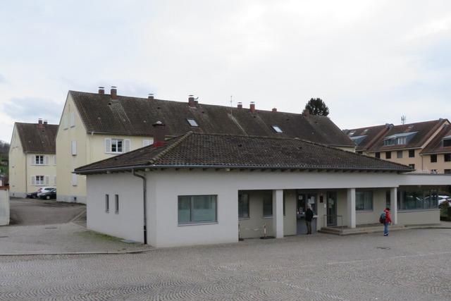 Bestandsmieter am Zoll in Lrrach fordern Ersatzwohnraum, wenn ihre Huser abgerissen werden