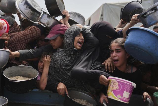 Kinderbuche, die vor Hunger schmerzen: Die Lage der Menschen in Gaza