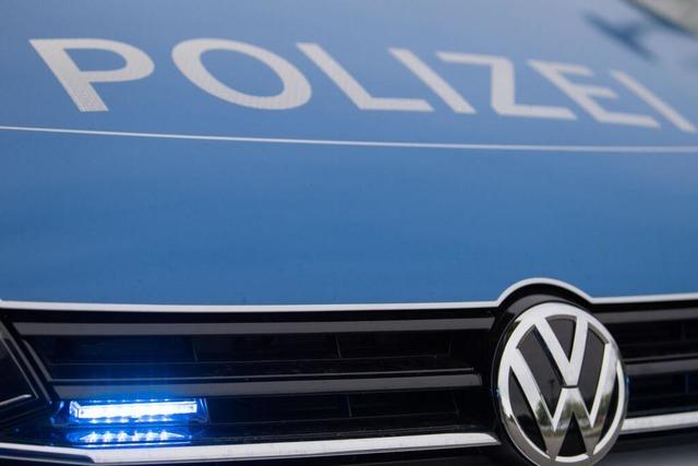 Geparktes Auto ist in Freiburg-Betzenhausen erheblich beschdigt worden