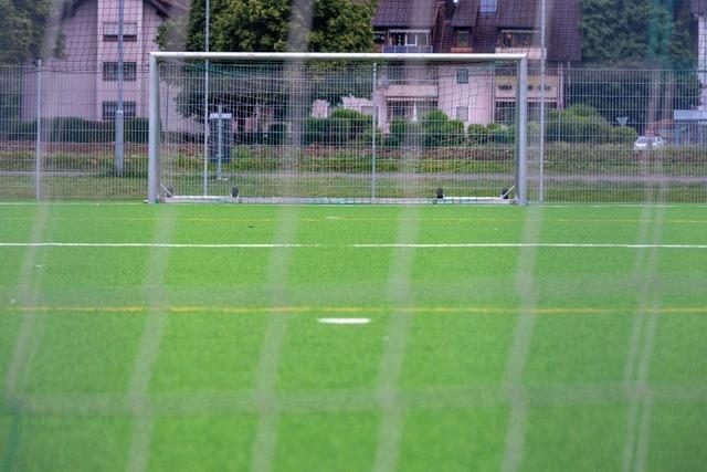 Fuballclub feiert Bolzplatz-Erffnung bei Kollnauer Freibad