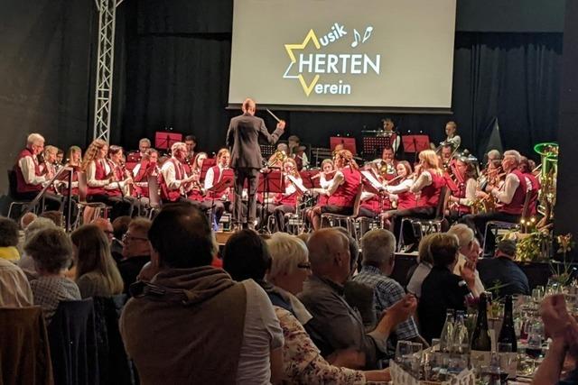 In Herten begeistert eine klangvolle Melange aus Musik und Wein das Publikum