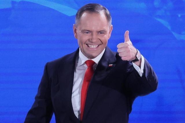 Rechtsruck in Polen: Konservativer Nawrocki wird neuer Prsident