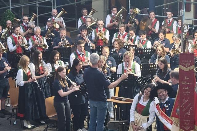 Musikverein flingen schlgt beim Rettichfest eine Brcke nach Tirol
