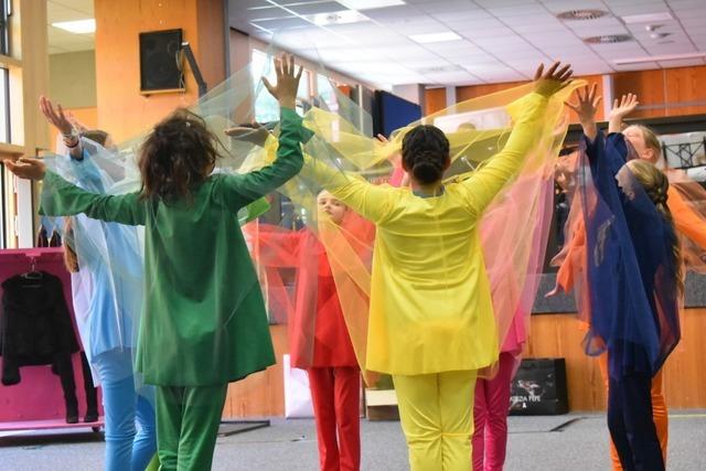 Anspruchsvolles Musical der Denzlinger Grundschule feiert Premiere