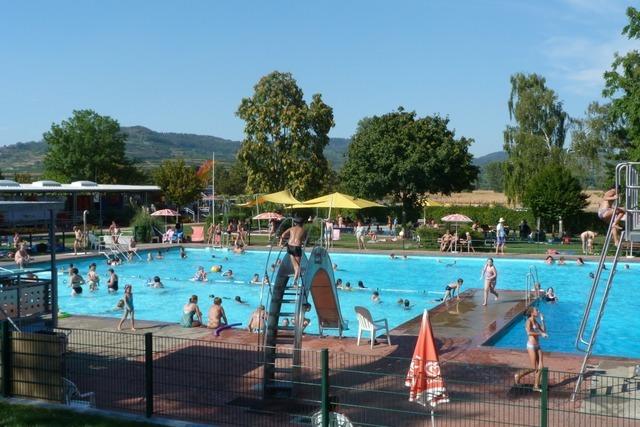 Kaiserstuhlbad in Ihringen ffnet doch noch rechtzeitig zum heien Wochenende