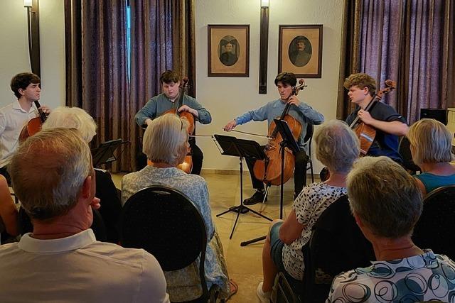 Celloquartett begeistert im Teninger Storchenhof