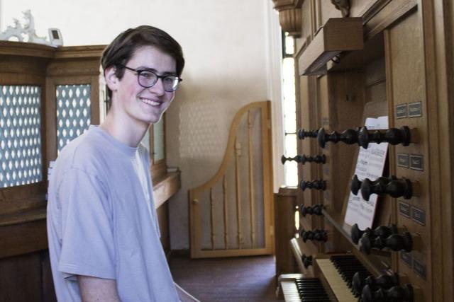 Zwischen Abi, Bach und Gottesdienst: Ein Teenager aus St. Ulrich und sein Orgelspiel