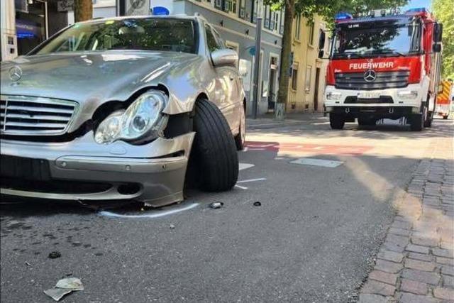83-jhriger Autofahrer schrottet Poller in der Lrracher Fugngerzone