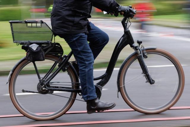 Unbekannter greift in Waldkirch Radfahrer an