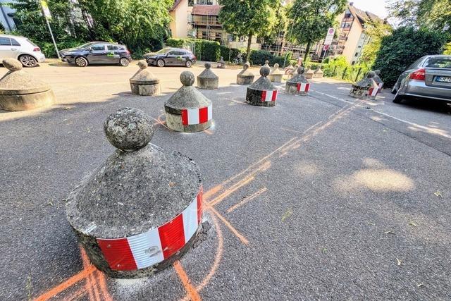 Freiburg sperrt Mini-Brcke mit 16 Betonpollern